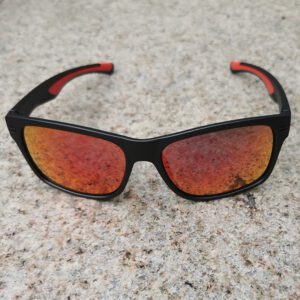 601190 custom men's polarized sunglasses lifestyle